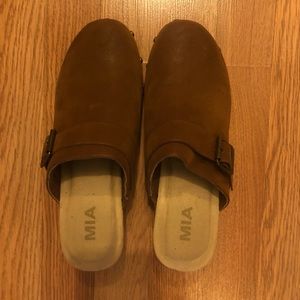 MIA Milou Clog in Cognac Sz 8